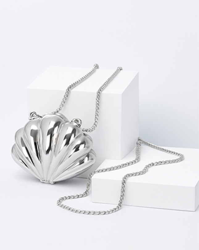 Silver Shell Metal Mini Clutch Purse