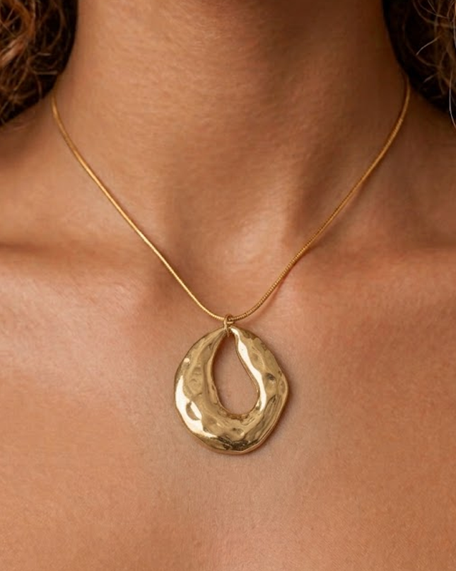 Gold Open Oval Pendant Necklace