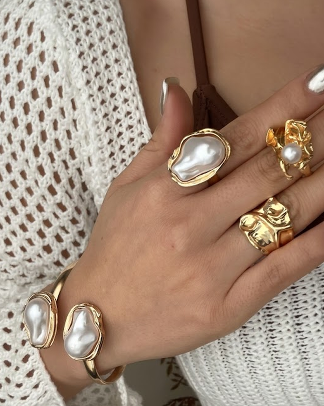 Gold Pearl Rings And Bracelet Set