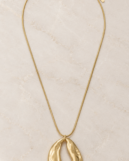 Gold Open Oval Pendant Necklace