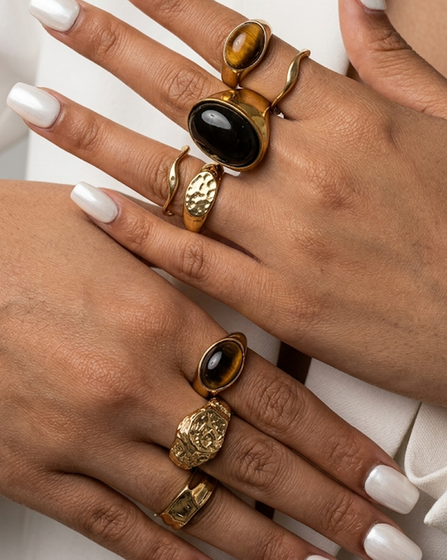 Gold Retro 8 Piece Rings Set